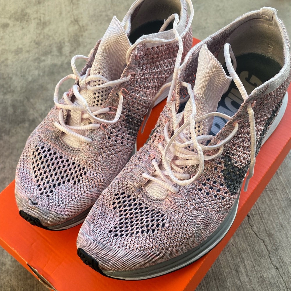 9.5 Men’s Flyknit races